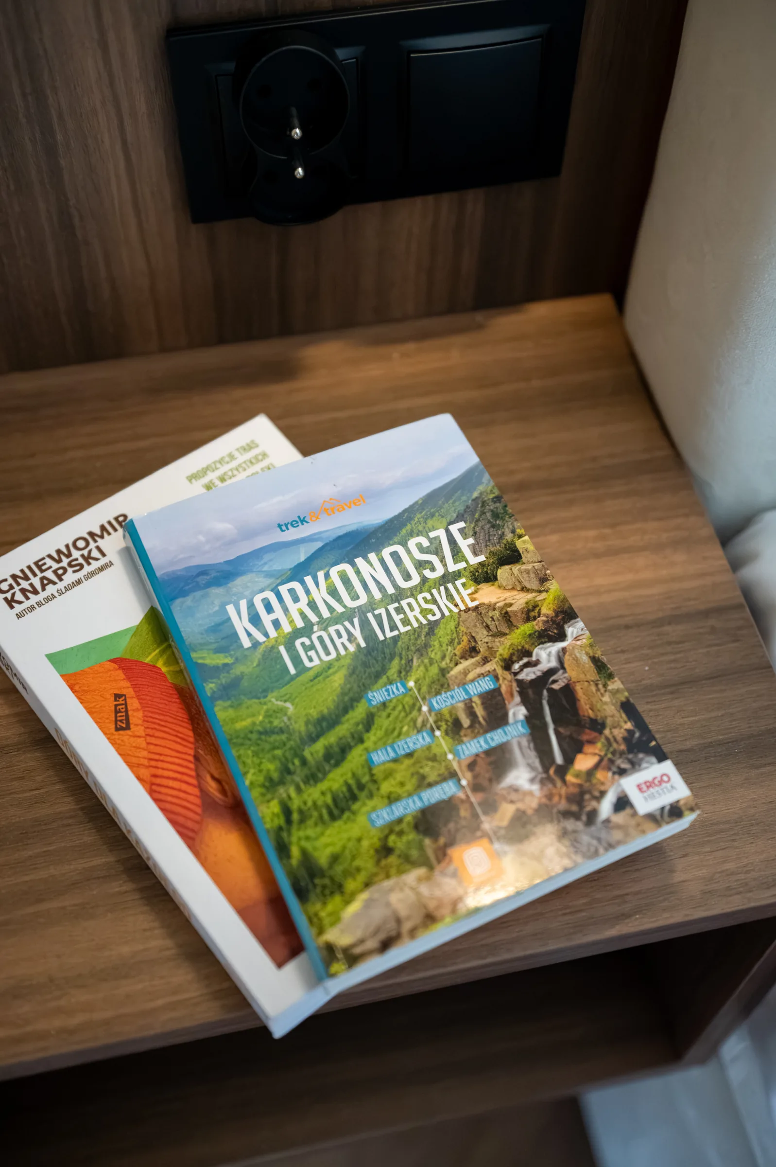 Przewodniki po Karkonoszach i Górach Izerskich